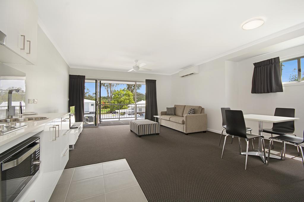 Cooroy Luxury Motel Apartments Kamer foto