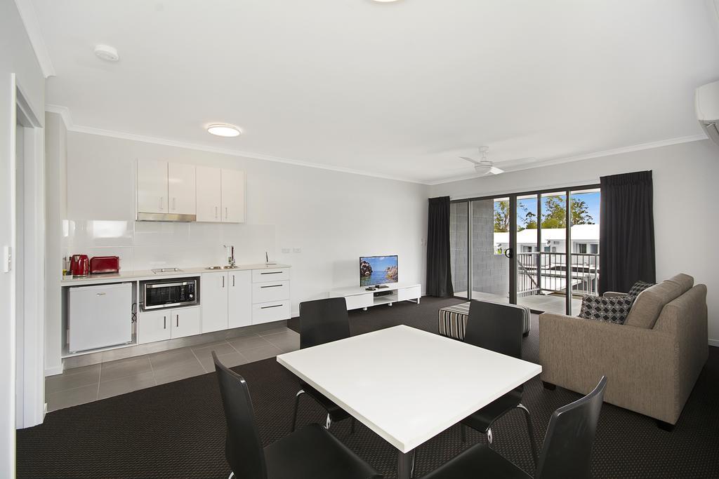 Cooroy Luxury Motel Apartments Kamer foto